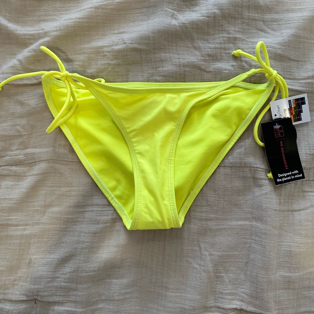 No Boundaries bikini bottom